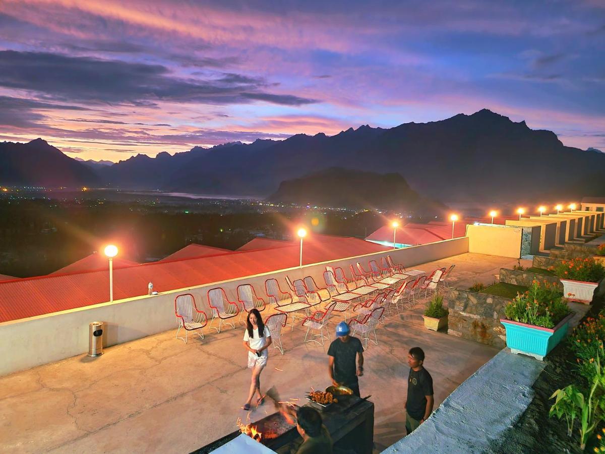 Hotel Mountain Lodge Skardu Exterior foto